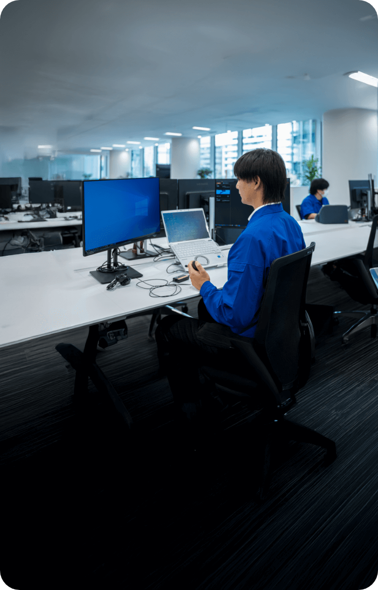 多様なバックグラウンドを持つ同僚たち